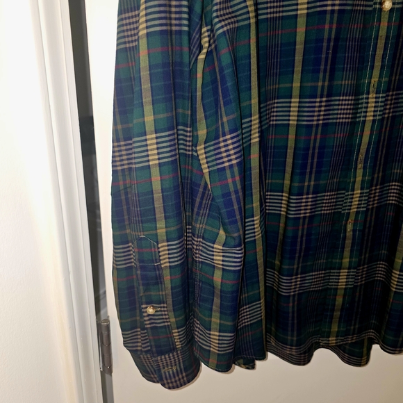 Ralph Lauren Casual Green and Blue Button Down Shirt - Picture 2 of 4